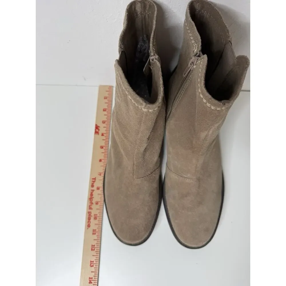 Clarks Maye Zip Women’s Size 11 Pebble Suede Ankle Boots Taupe Brown